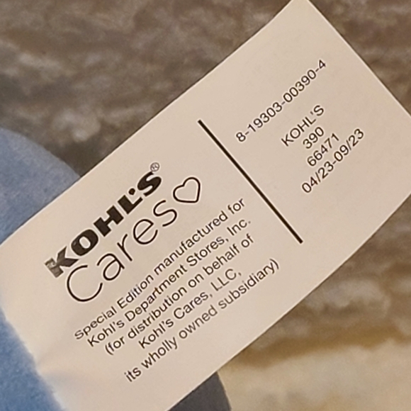 Arthur Plush Toy w/ Book - Yellow & Blue ~ Arthur Read an Aardvark ~ Marc Brown - Picture 6 of 6